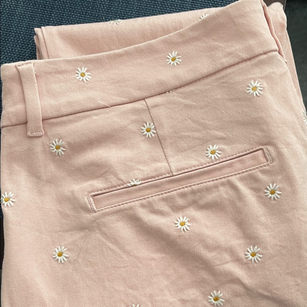 Old Navy Light Pink Embroidered Pixie High Rise Pants - Picture 6 of 6